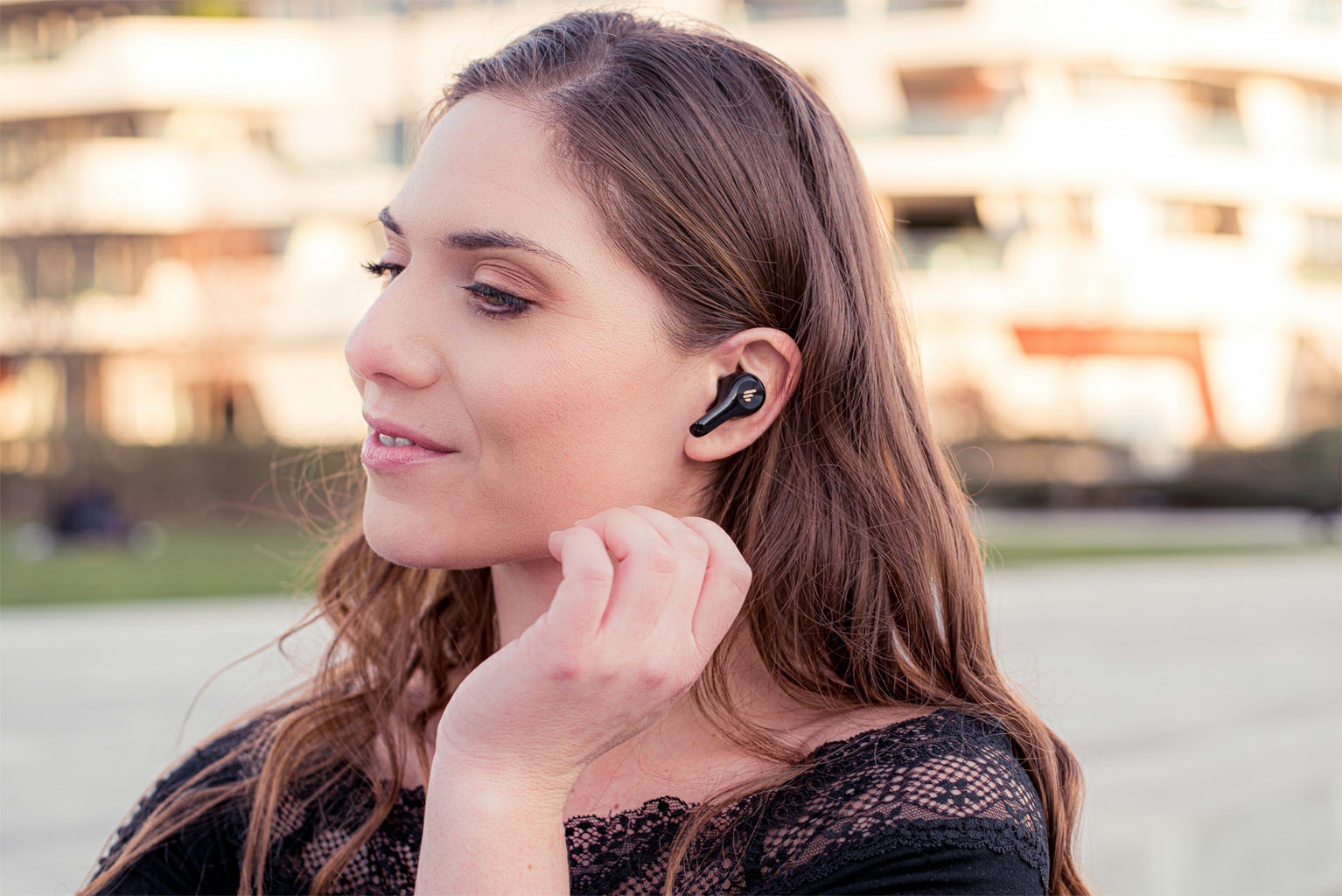 true wireless bluetooth earbuds